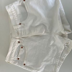 LEVI SHORTS SIZE 26 never worn brand new